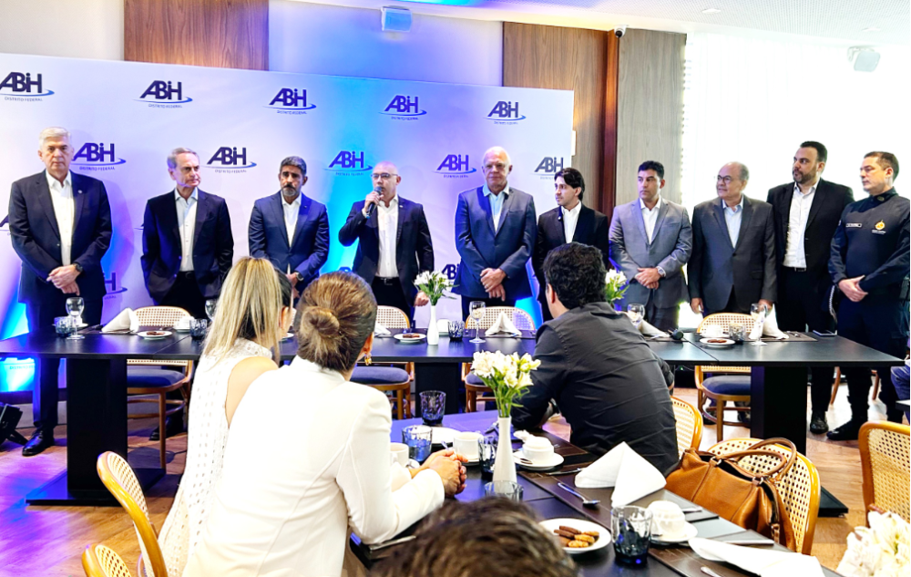 Capa da notícia: GDF e Abih-DF apresentam projeto de requalificação dos Setores Hoteleiros Norte e Sul